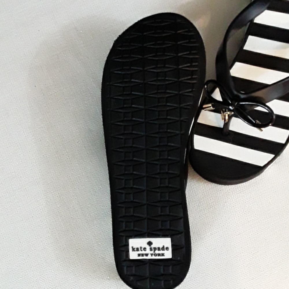 Kate Spade Wedge Sandals / Flip Flops - Picture 4 of 4